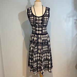 Carmen Marc Valvo Knitstretch Dress Size S